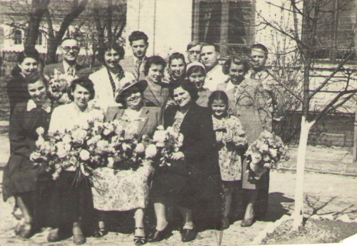 Викладачі школи та директор Карпова 1955р.